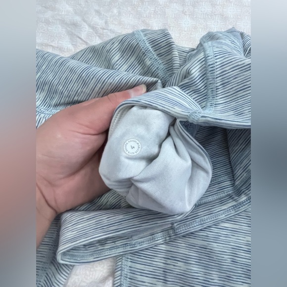 LULULEMON Train times pant 25” - Picture 4 of 4